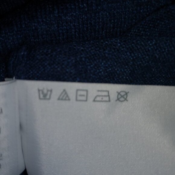 Hollister Men's Size Small Round Neck Lightweight Long Sleeves Sweater - Picture 5 of 6